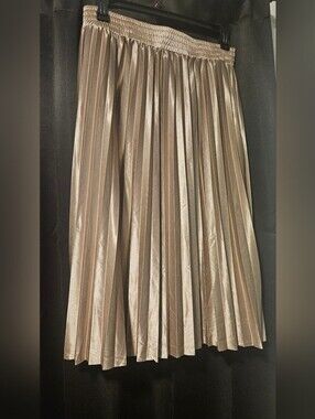 Studio West Metallic Pleated A-Line Skirt in Taupe